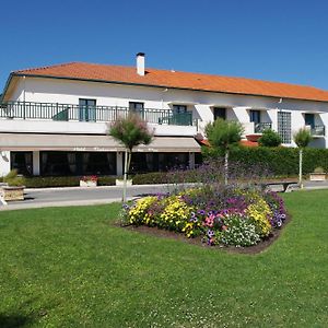 Hotel Des Pins